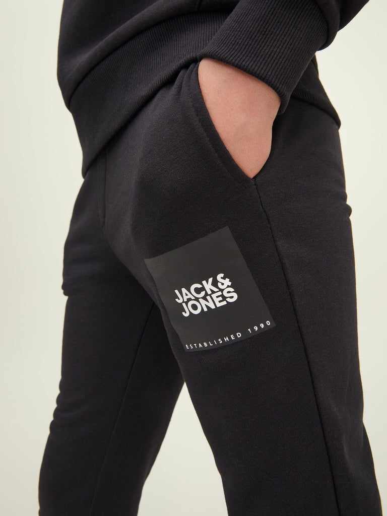 Jack & Jones Jpstgordon Jjjilock Sweat Pants In Jnr Black Black/white